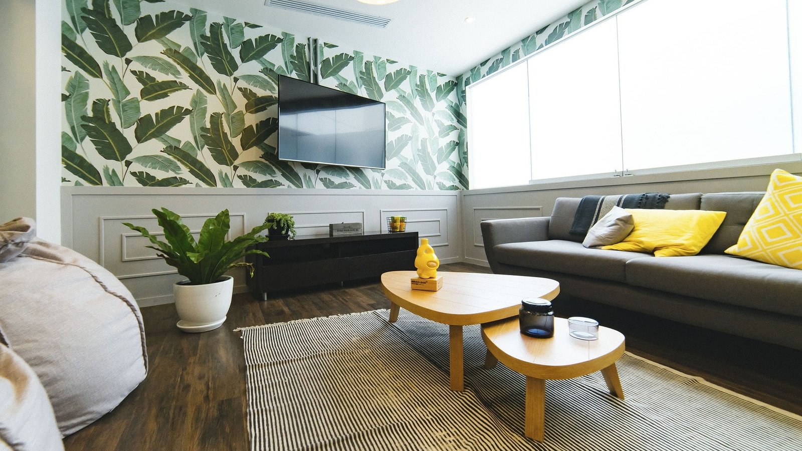 living-room-g98c55be4c_1920-min